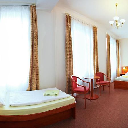 Wellness Hotel Central Klatovy Esterno foto