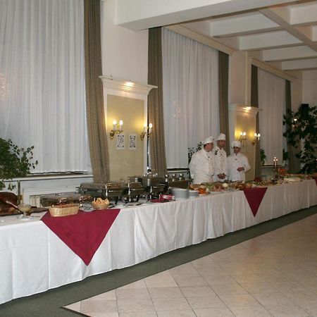 Wellness Hotel Central Klatovy Esterno foto